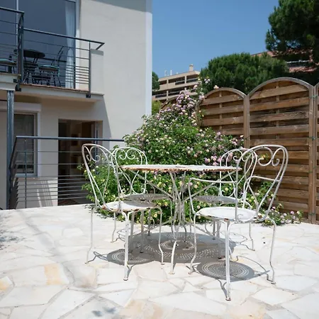 Guestready - Spacious Comfort With Sunny Garden Pensión 4*