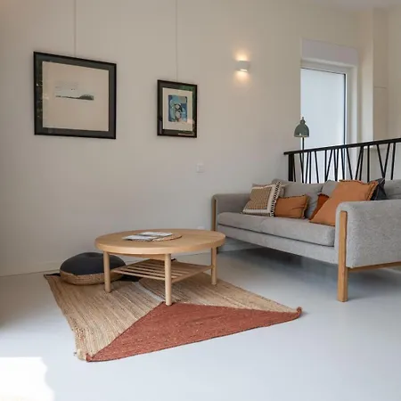 Guestready - Spacious Comfort With Sunny Garden Niza