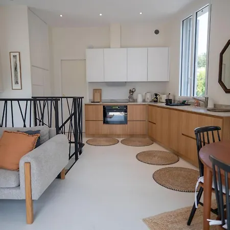 Pensión Guestready - Spacious Comfort With Sunny Garden Niza