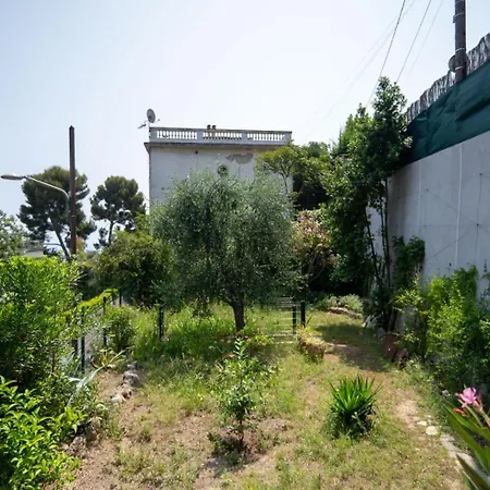 Guestready - Spacious Comfort With Sunny Garden Niza